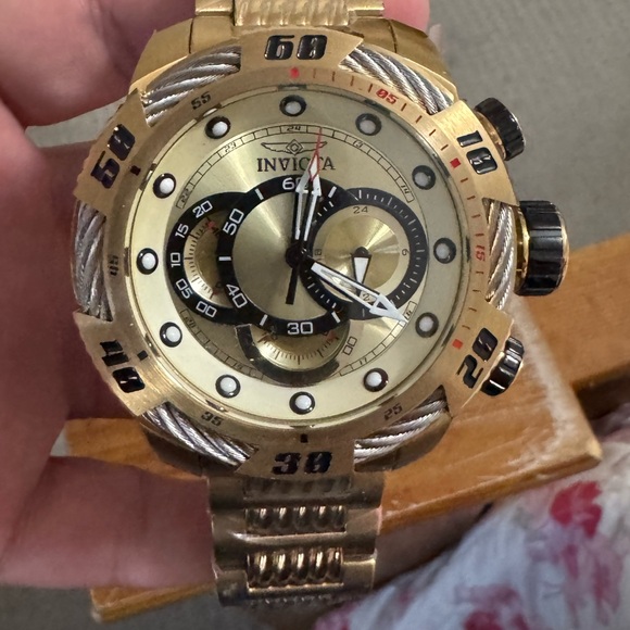 Invicta Yellow Watch Box - Picture 4 of 6